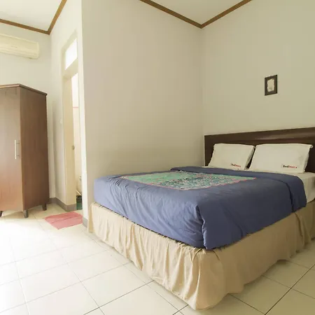 Hotel Reddoorz @ Setrasari